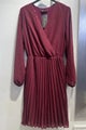 Kimalteleva juhlamekko &ndash; Musta & Burgundy