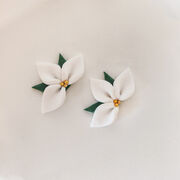 Valkoinen Poinsettia korvakorut ISOT tai PIENET