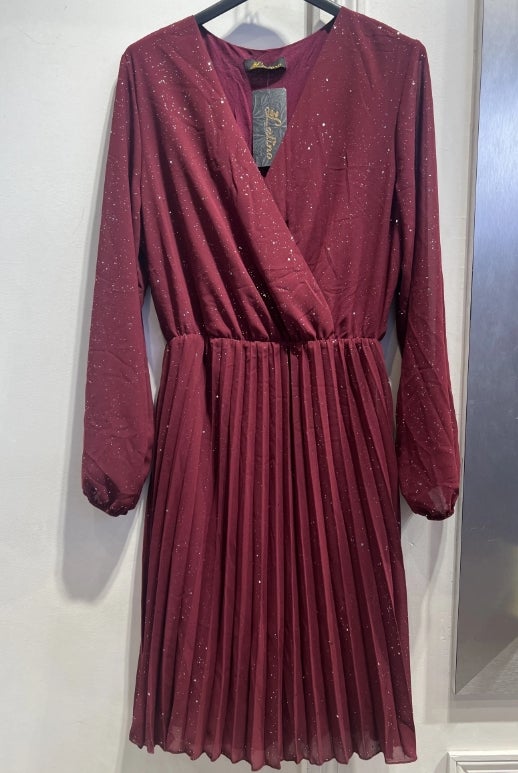 Kimalteleva juhlamekko &ndash; Musta & Burgundy