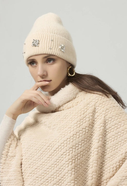 Koristeellinen pipo Harmaa tai Beige
