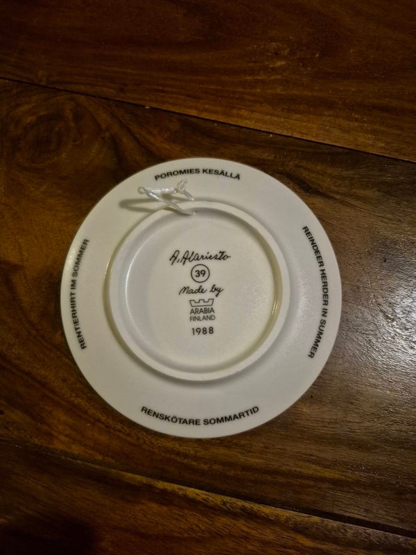 Arabia sein&auml;lautanen Poromies kes&auml;ll&auml;