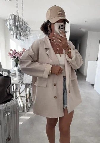 Oversize bleiseri vuorella &ndash; musta tai shampanja, One Size
