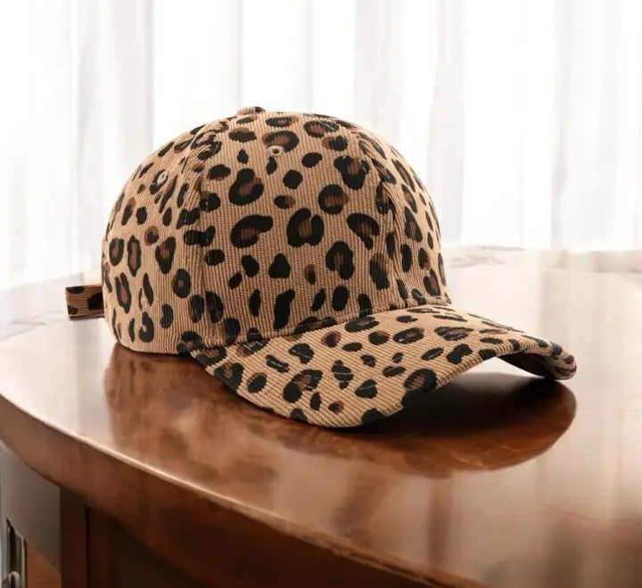 Leopardi lippis ruskea