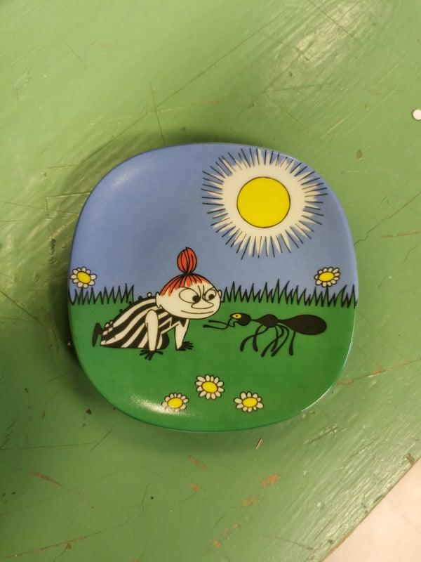 Muumi sein&auml;lautanen- Pikku Myy ja Muurahainen